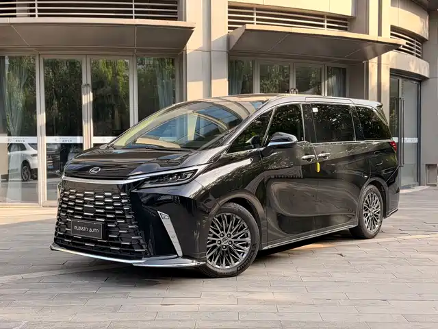 Lexus LM 2024