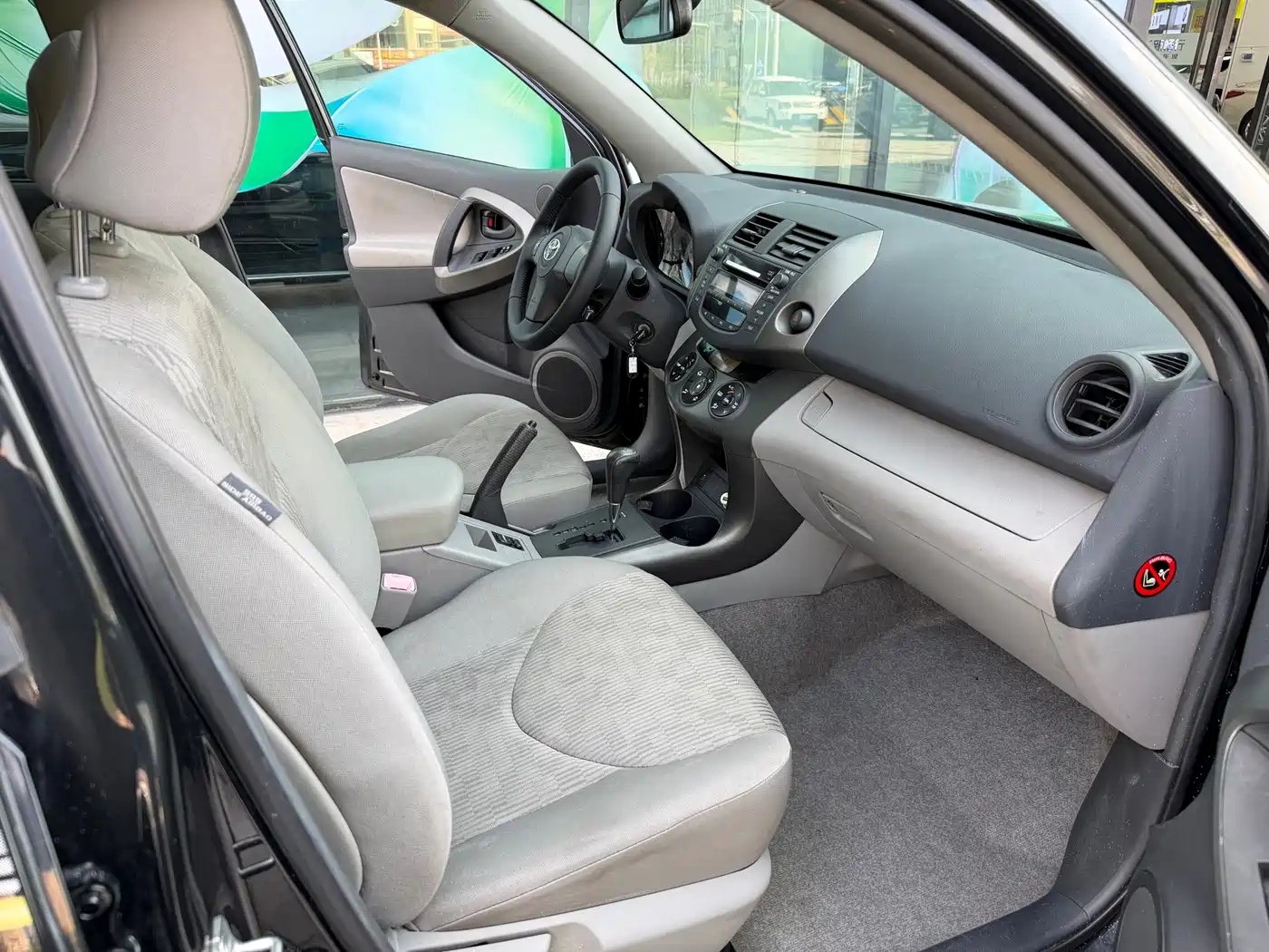 Toyota RAV4 Rongfang 2009 2.0L Automatic Luxury Edition фото 11