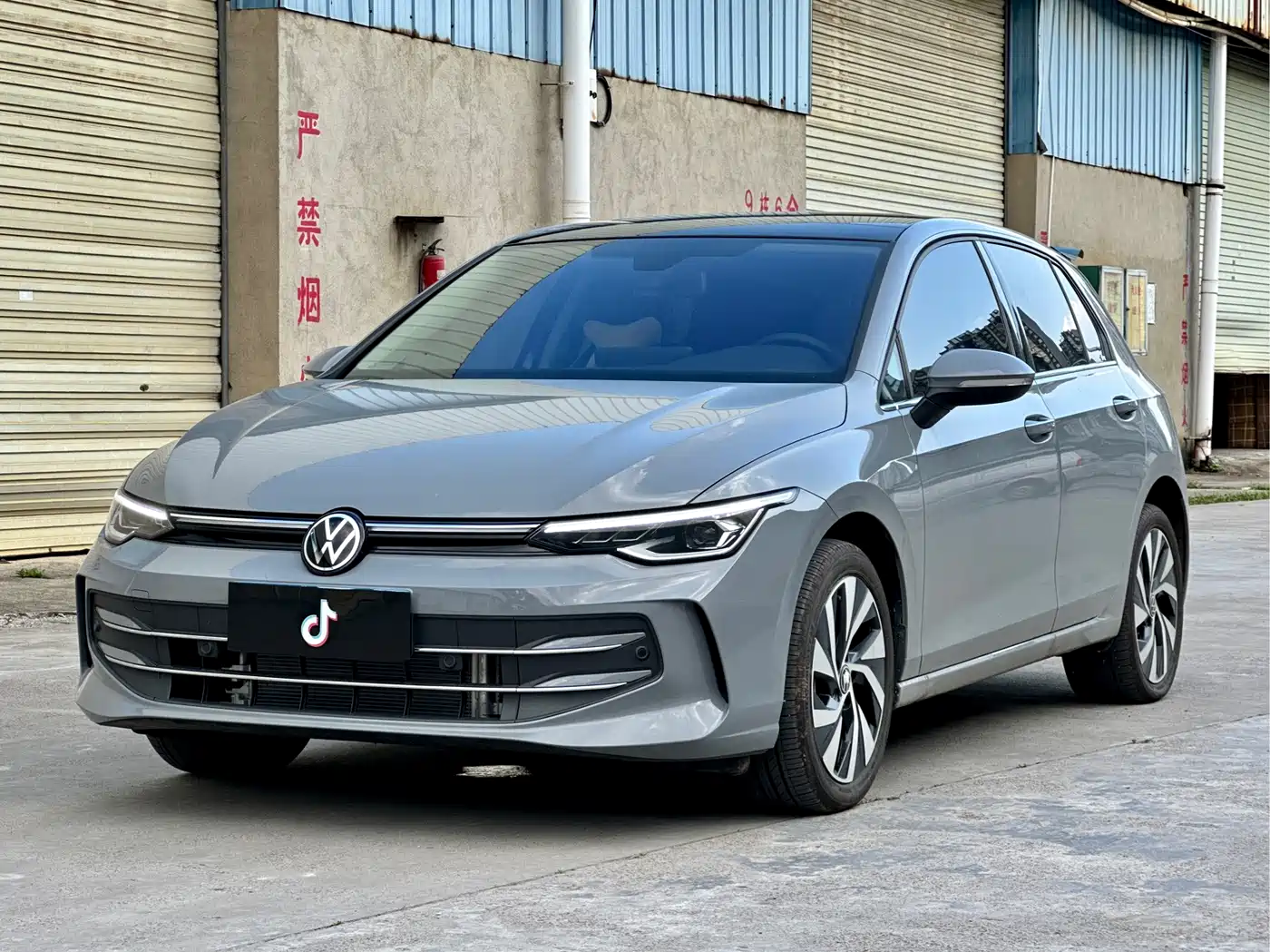 Volkswagen Golf 2026 300TSI Pro