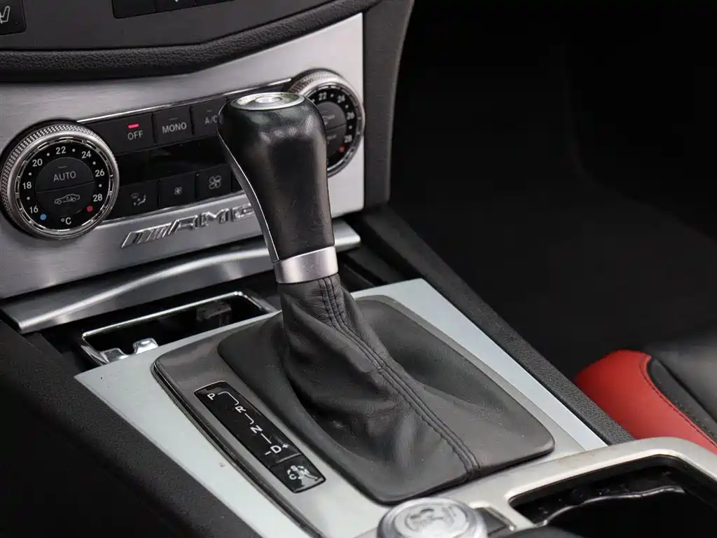 Mercedes-Benz C-Class AMG 2010 AMG C 63 Sport Enhanced Edition фото 9