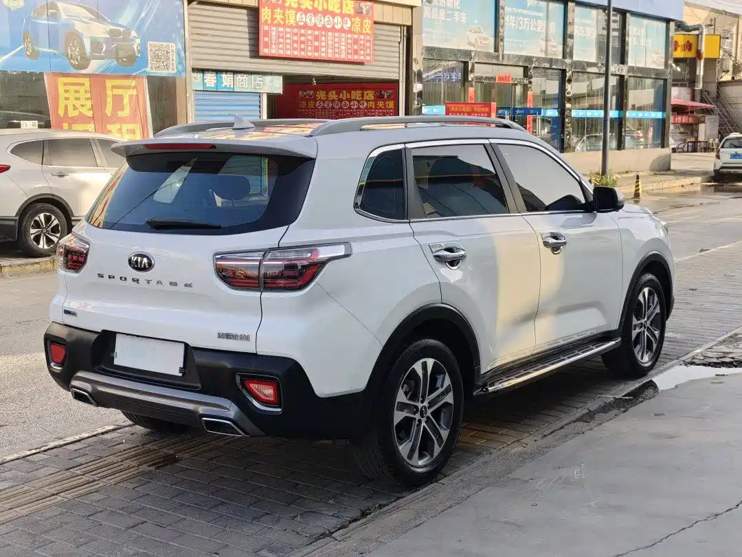 Kia Sportage 2019 2.0L Automatic Smart Luxury Edition фото 14