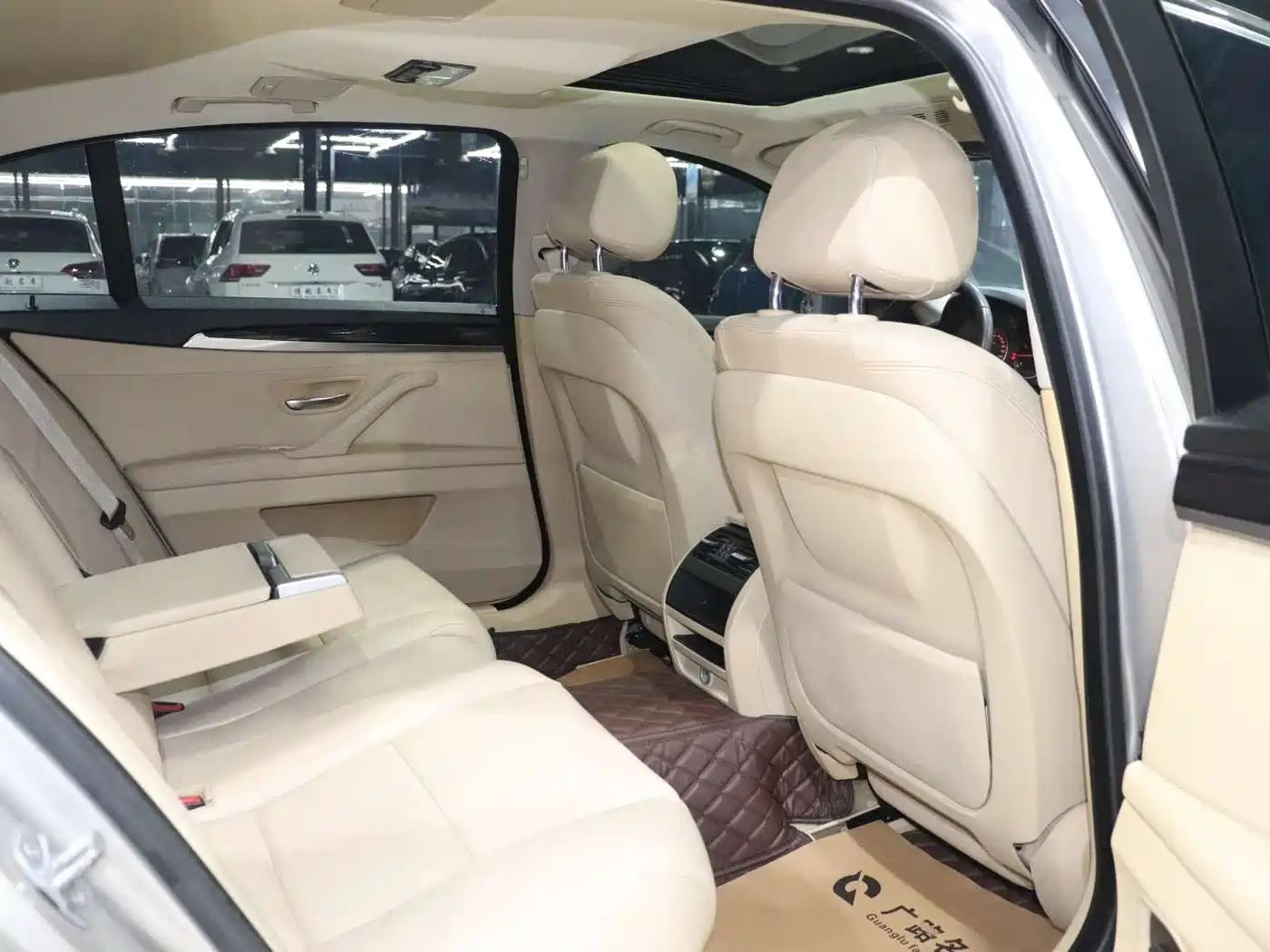 BMW 5 Series 2014 520Li Elegance фото 10