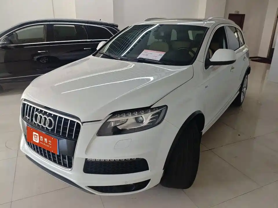 Фото 1 - Audi Q7