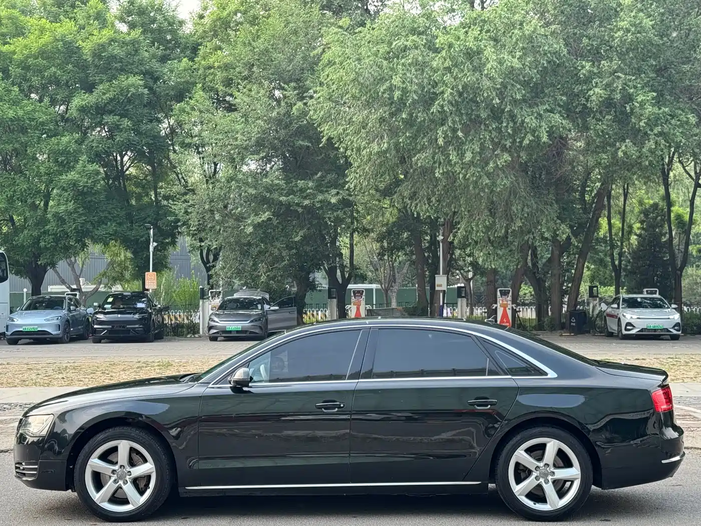 Audi A8 2011 A8L 3.0 TFSI quattro Comfort (213kW) фото 13