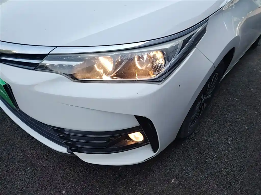 Toyota Corolla 2017 Facelift 1.2T S-CVT GL фото 24