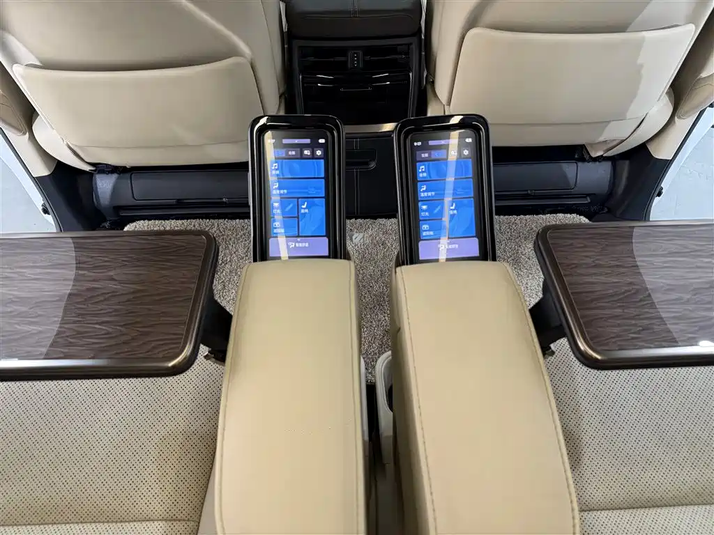 Toyota Alphard 2024 Hybrid 2.5L Ultimate Enjoyment Edition фото 15
