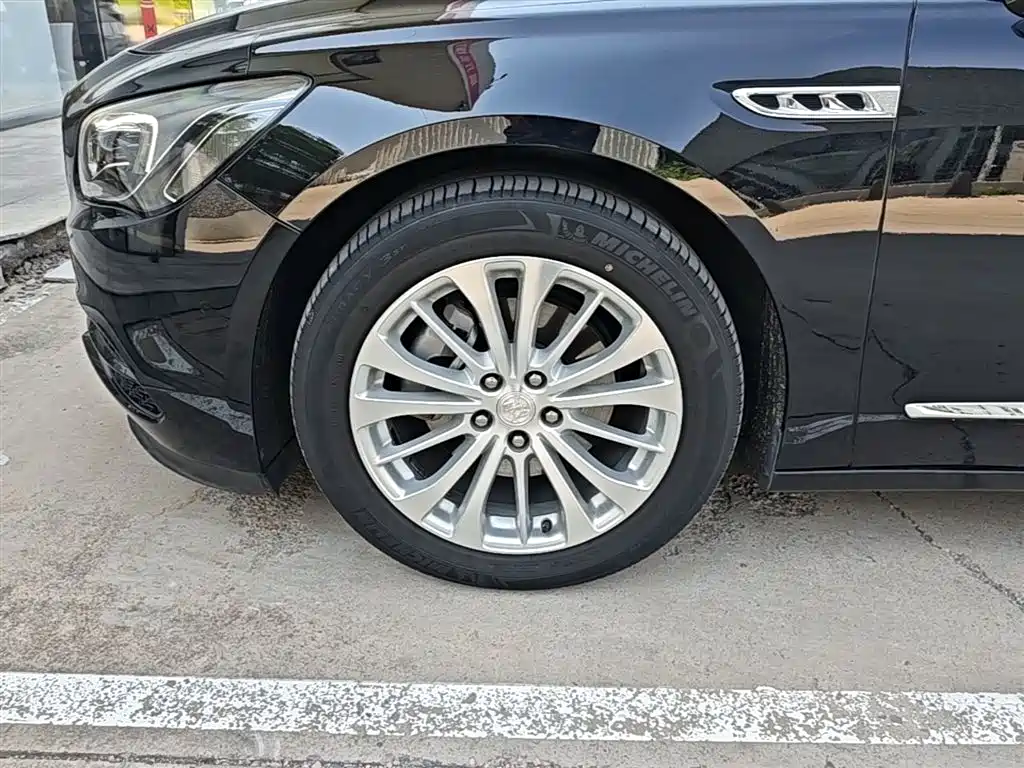 Buick LaCrosse 2019 28T Elite Edition фото 23