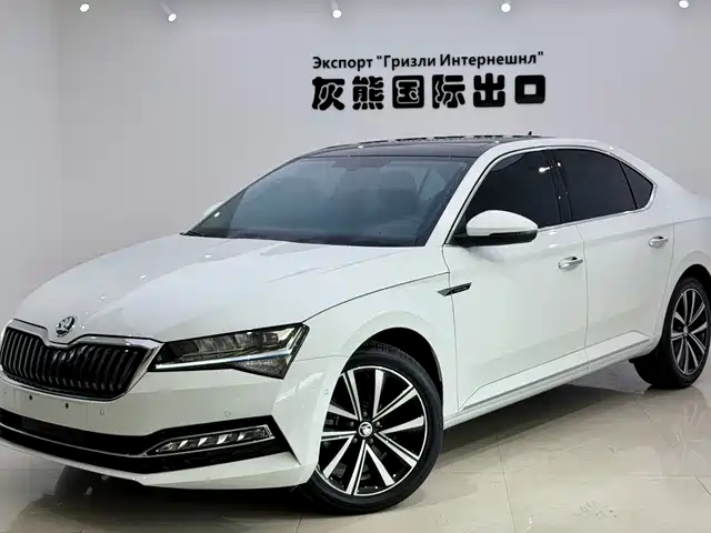 Škoda Superb 2023