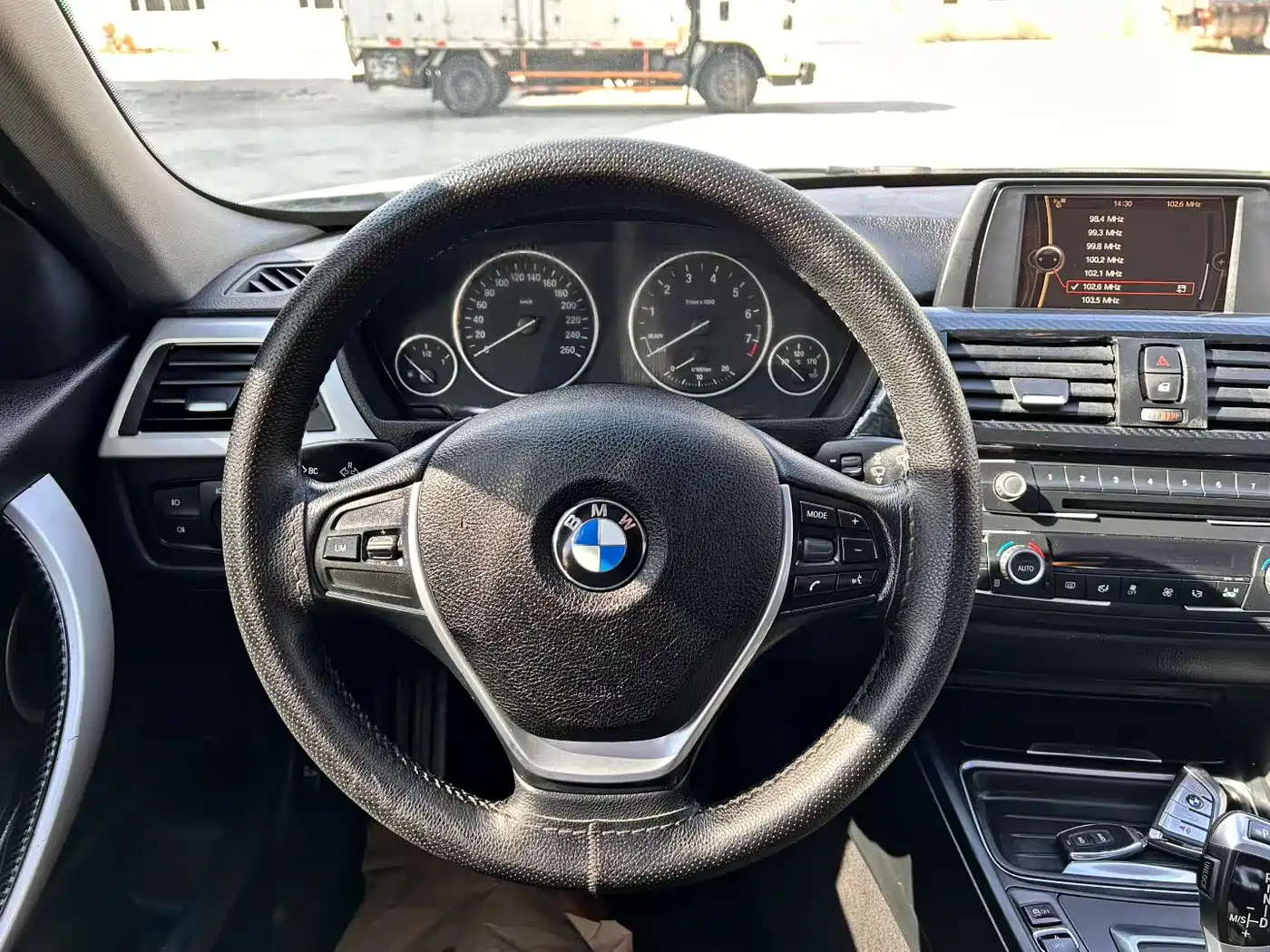 BMW 3 Series 2014 320i Fashion фото 5