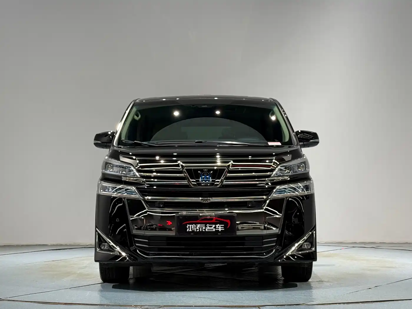 Toyota Vellfire 2021 Crown Hybrid 2.5L HV Premium Edition фото 3