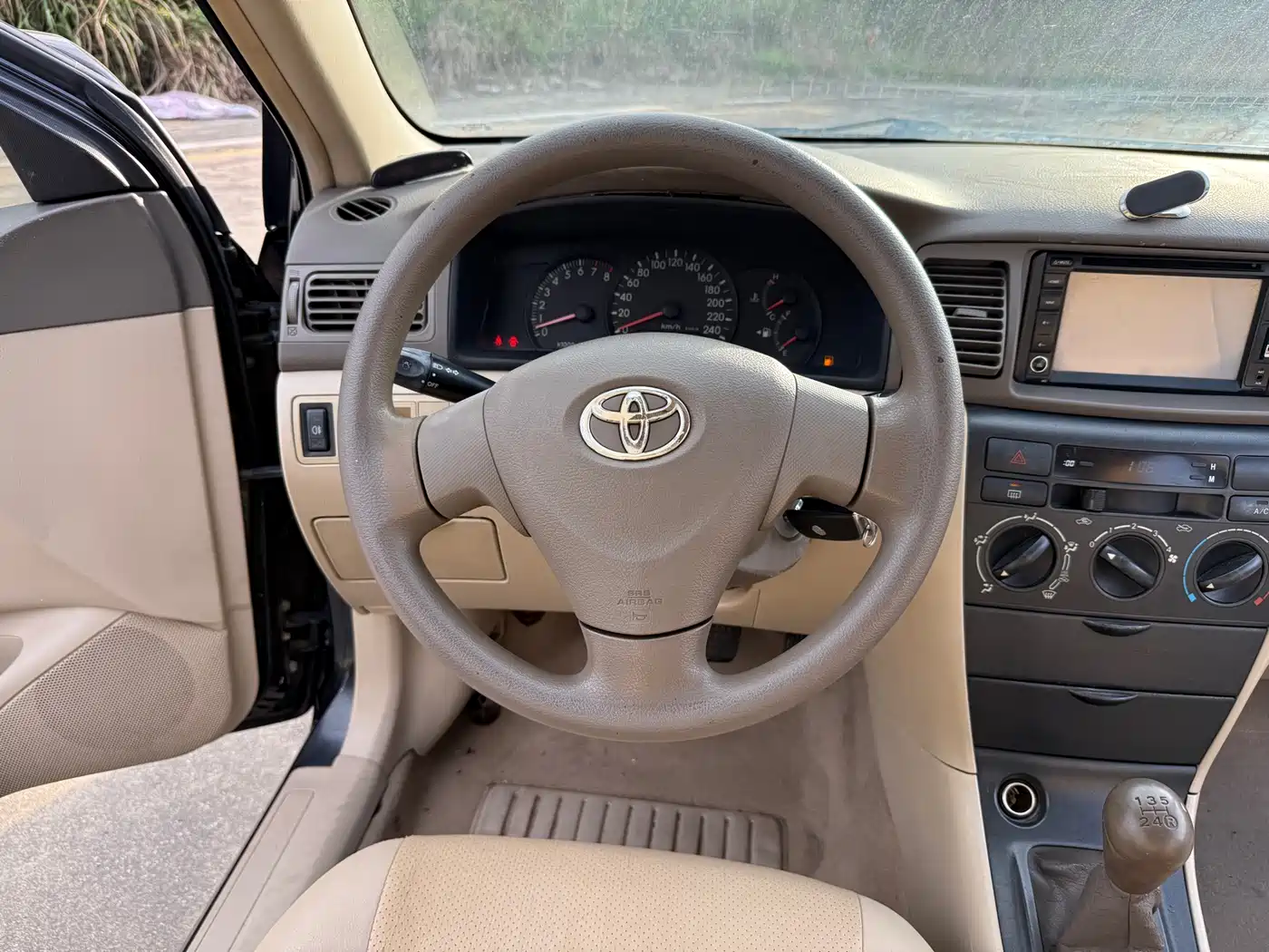 Toyota Corolla 2010 1.6L Manual Special Offer Edition фото 12