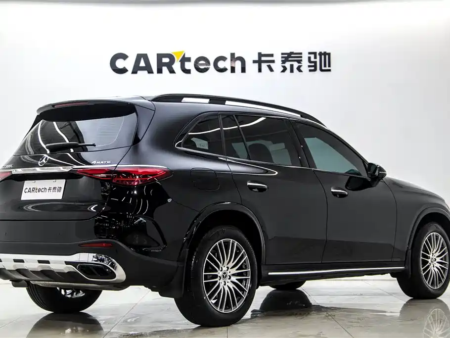 MERCEDES-BENZ GLC
