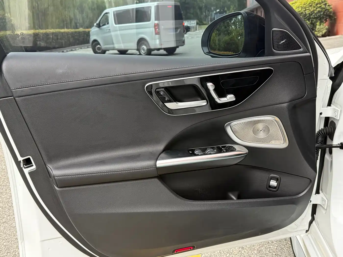 Mercedes-Benz C-Class 2023 Facelift C 260 L Night Sport Edition фото 12