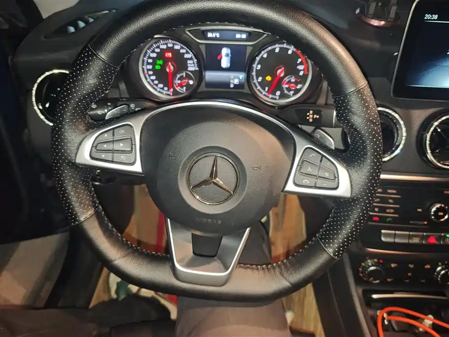 Mercedes-Benz GLA 2019 GLA 200 Dynamic фото 15