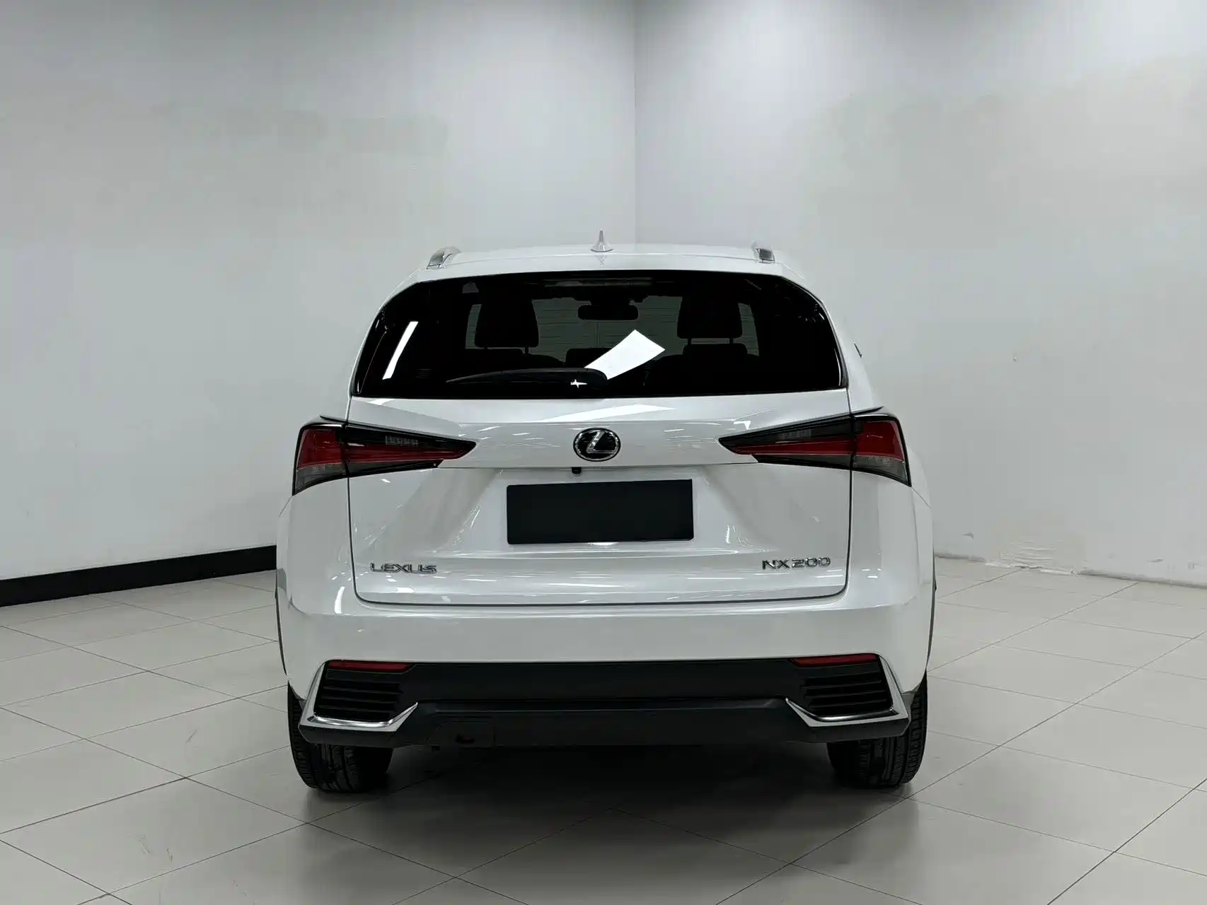 Фото 5 - Lexus NX