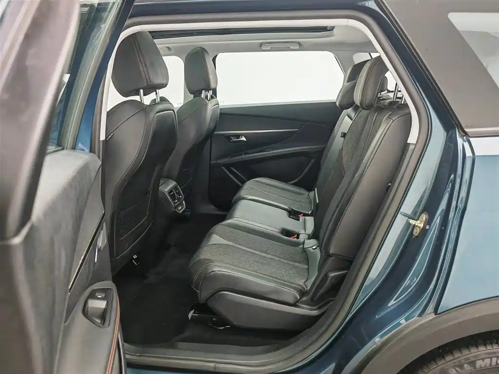 Peugeot 5008 2017 380THP 7-seat Elite Edition фото 15