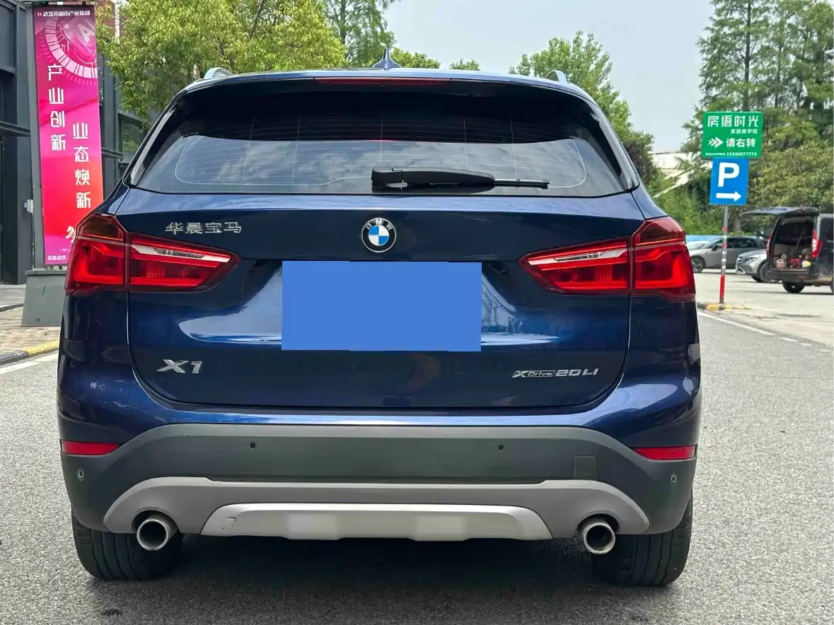 BMW X1 2018 xDrive20Li Premium Model фото 9