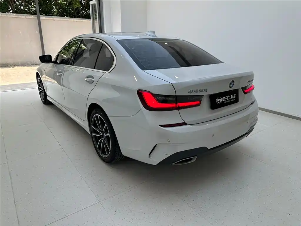 BMW 3-SERIES