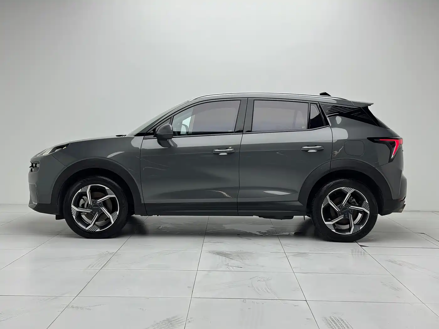 Lynk & Co 06 EM-P 2022 PHEV 84KM Range Pro фото 24