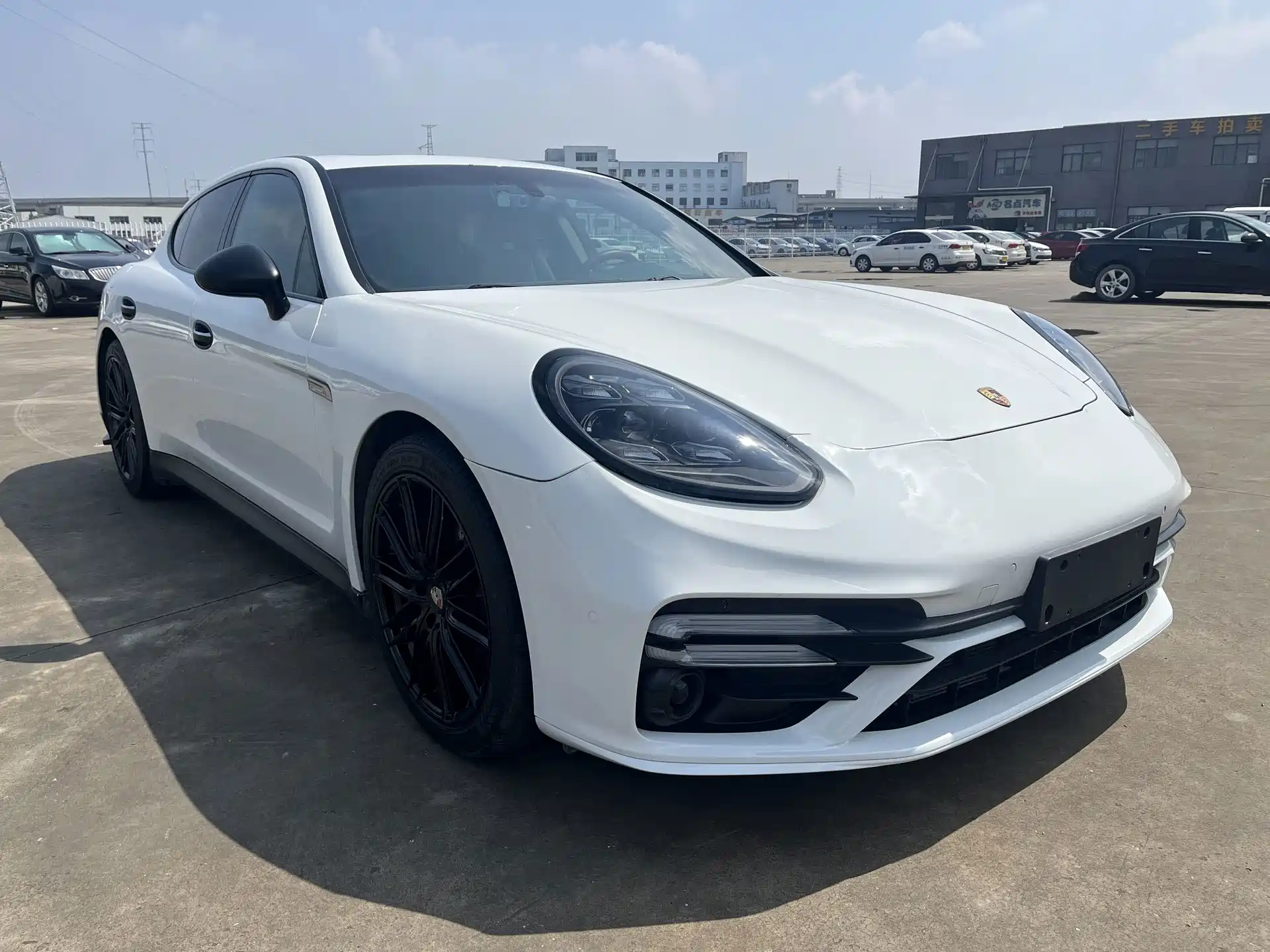 صورة 23 - Porsche Panamera