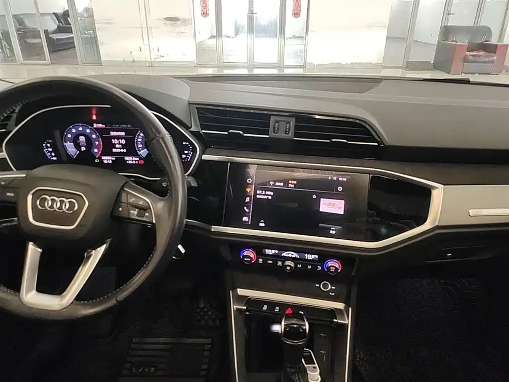Audi Q3 2019 35 TFSI Progressive Sport фото 13