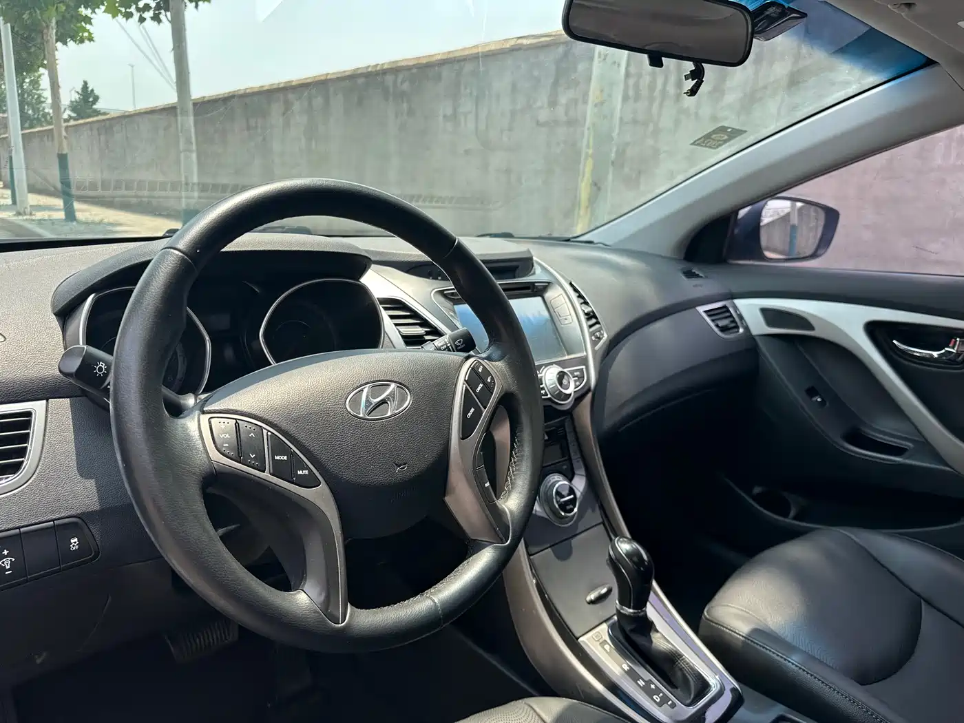 Hyundai Langdong 2013 1.6L Automatic Premium фото 7