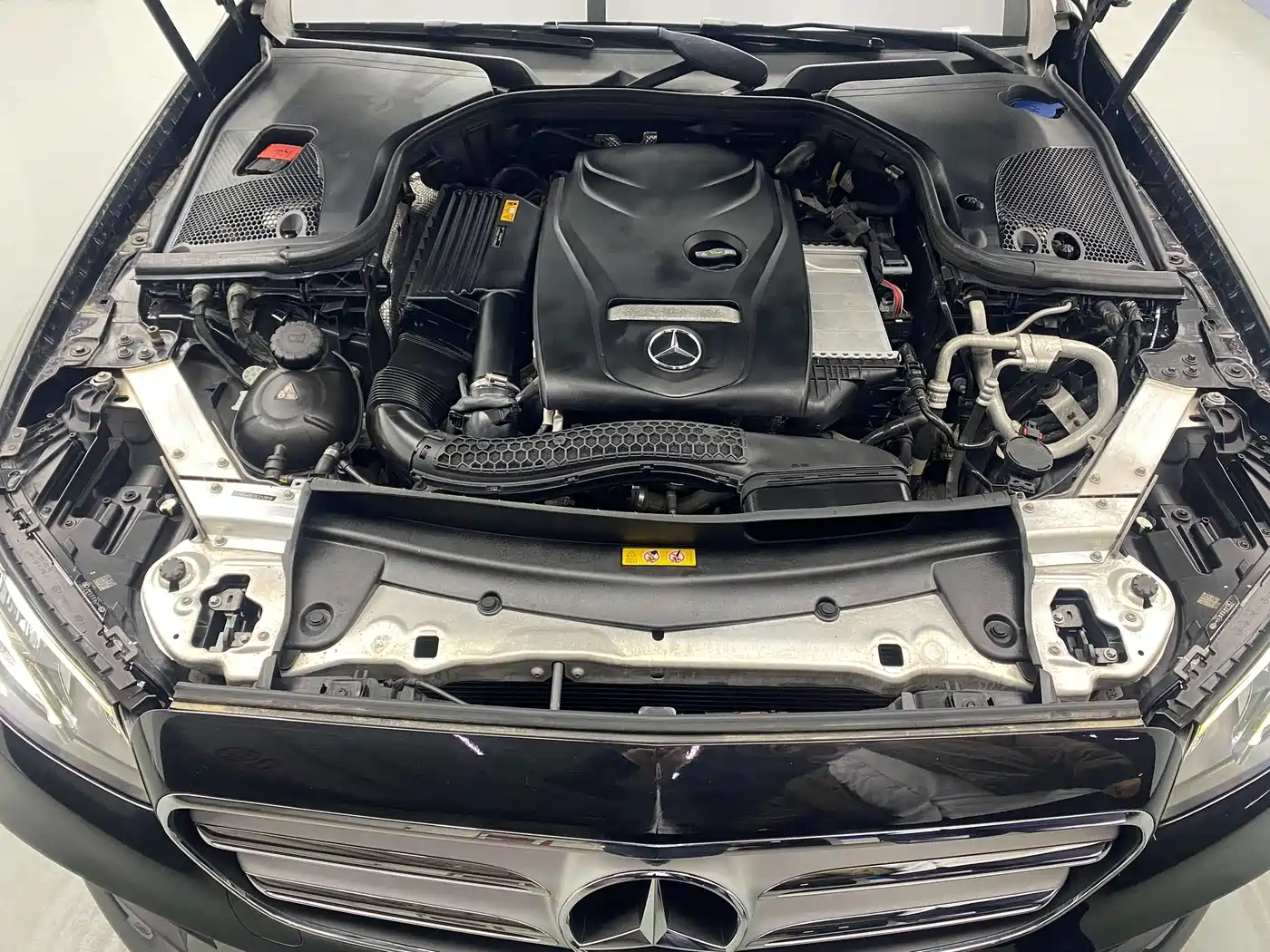Mercedes-Benz E-Class 2018 Facelift E 300 L Sport Fashion фото 8
