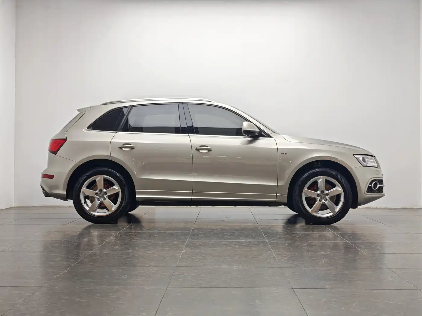 Audi Q5 2018 Collector's Edition 40 TFSI Progressive фото 11