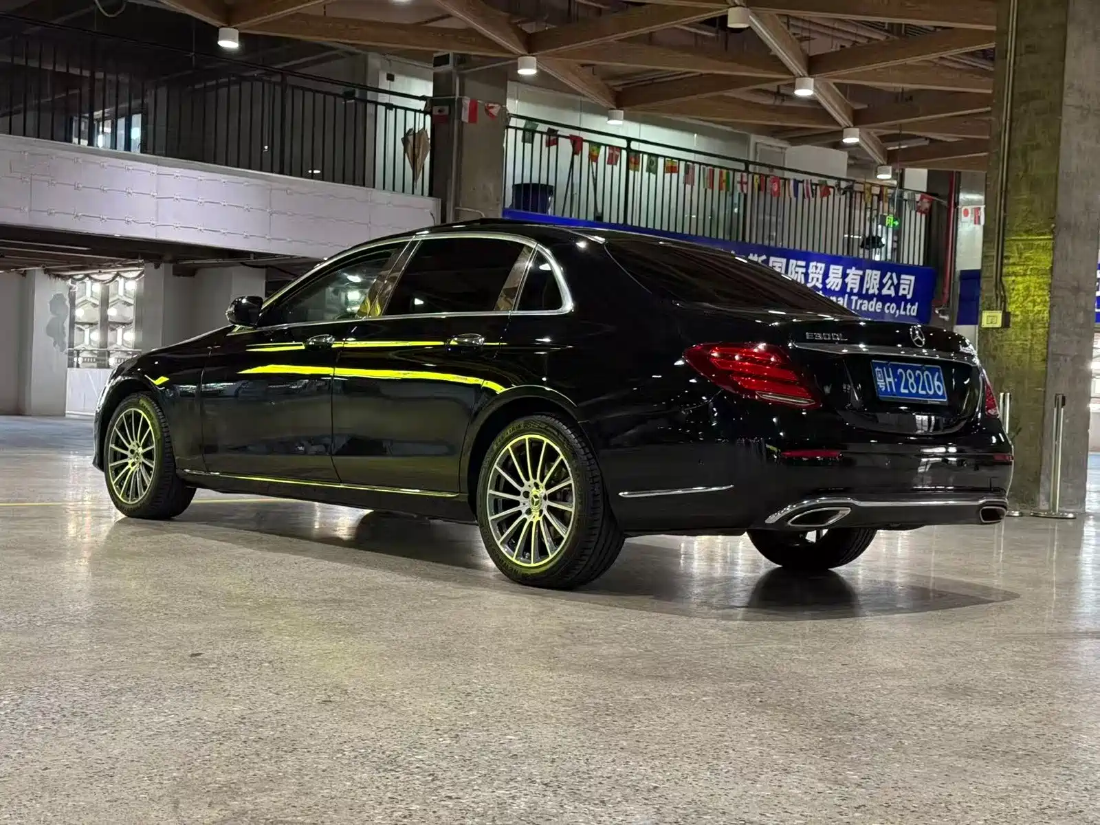 Фото 9 - Mercedes-Benz E-Class