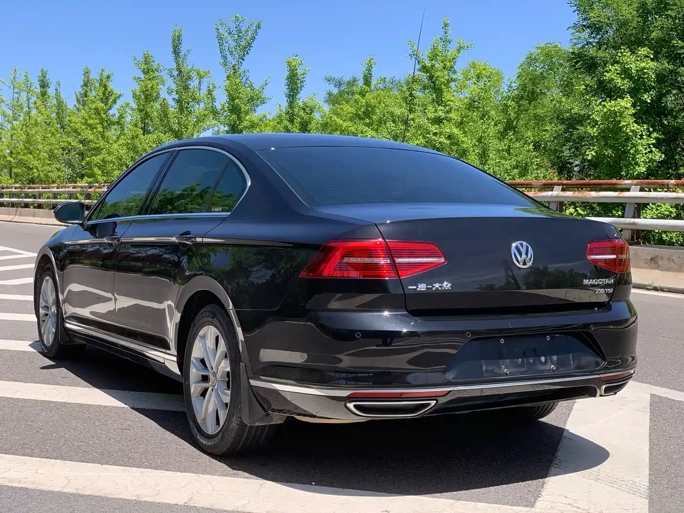 Volkswagen Magotan 2018 Facelift 330TSI DSG Luxury фото 8