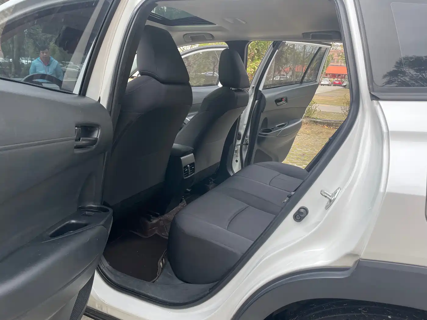 Toyota Corolla Cross 2023 2.0L Luxury Edition фото 8
