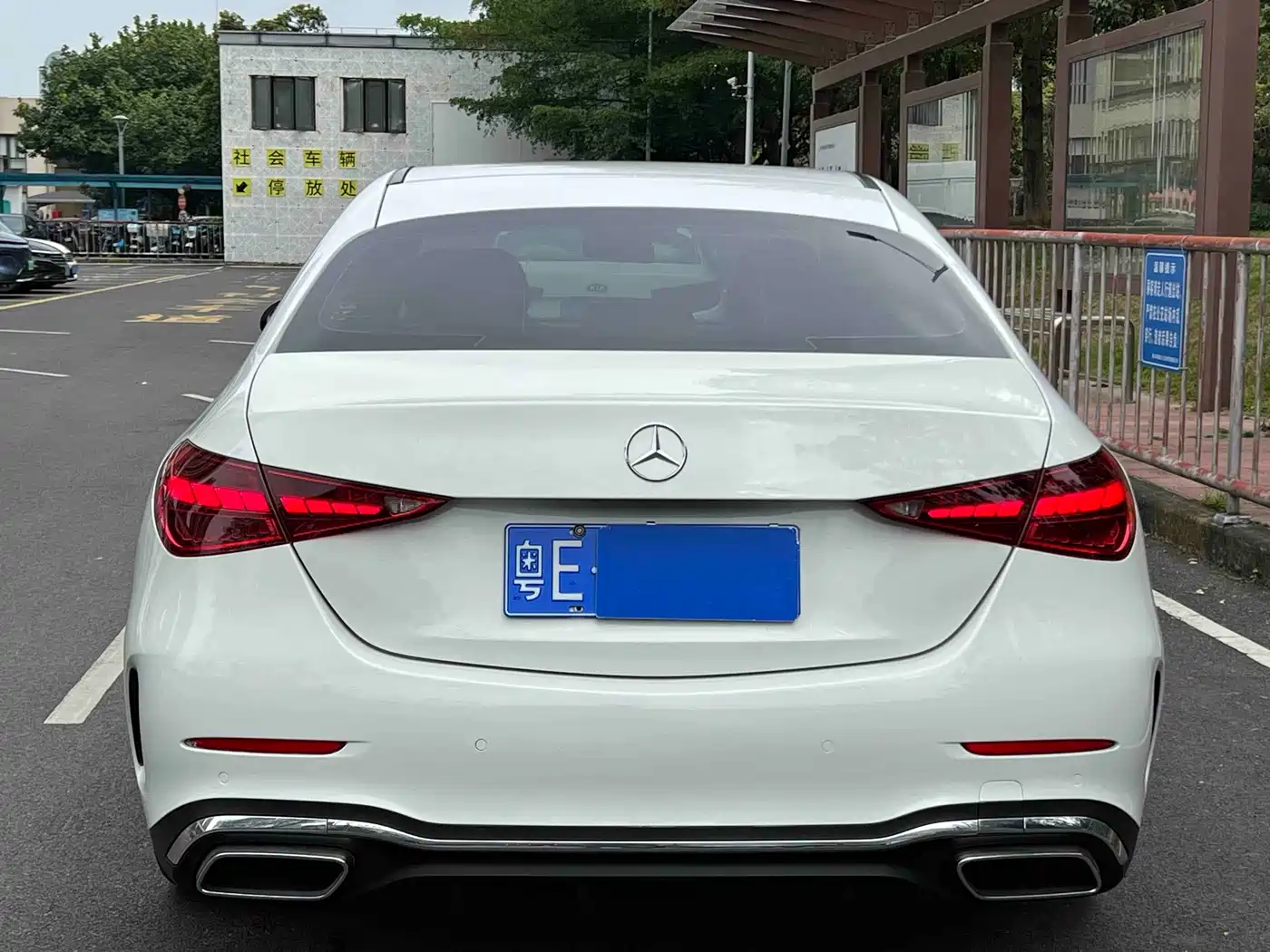 MERCEDES-BENZ C CLASS