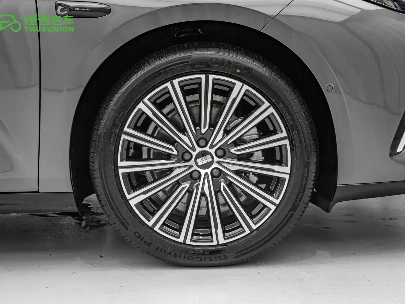 Geely Galaxy Galaxy Xingyao 8 2025 Model 130km EM-i Flagship Edition фото 20