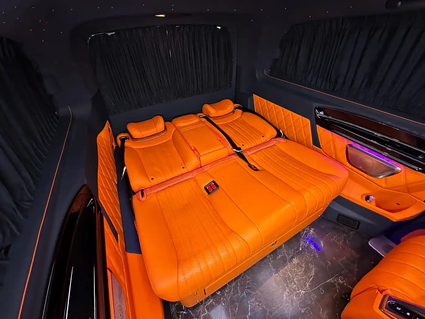 Mercedes-Benz Vito 2023 2.0T Business 7-Seater фото 9