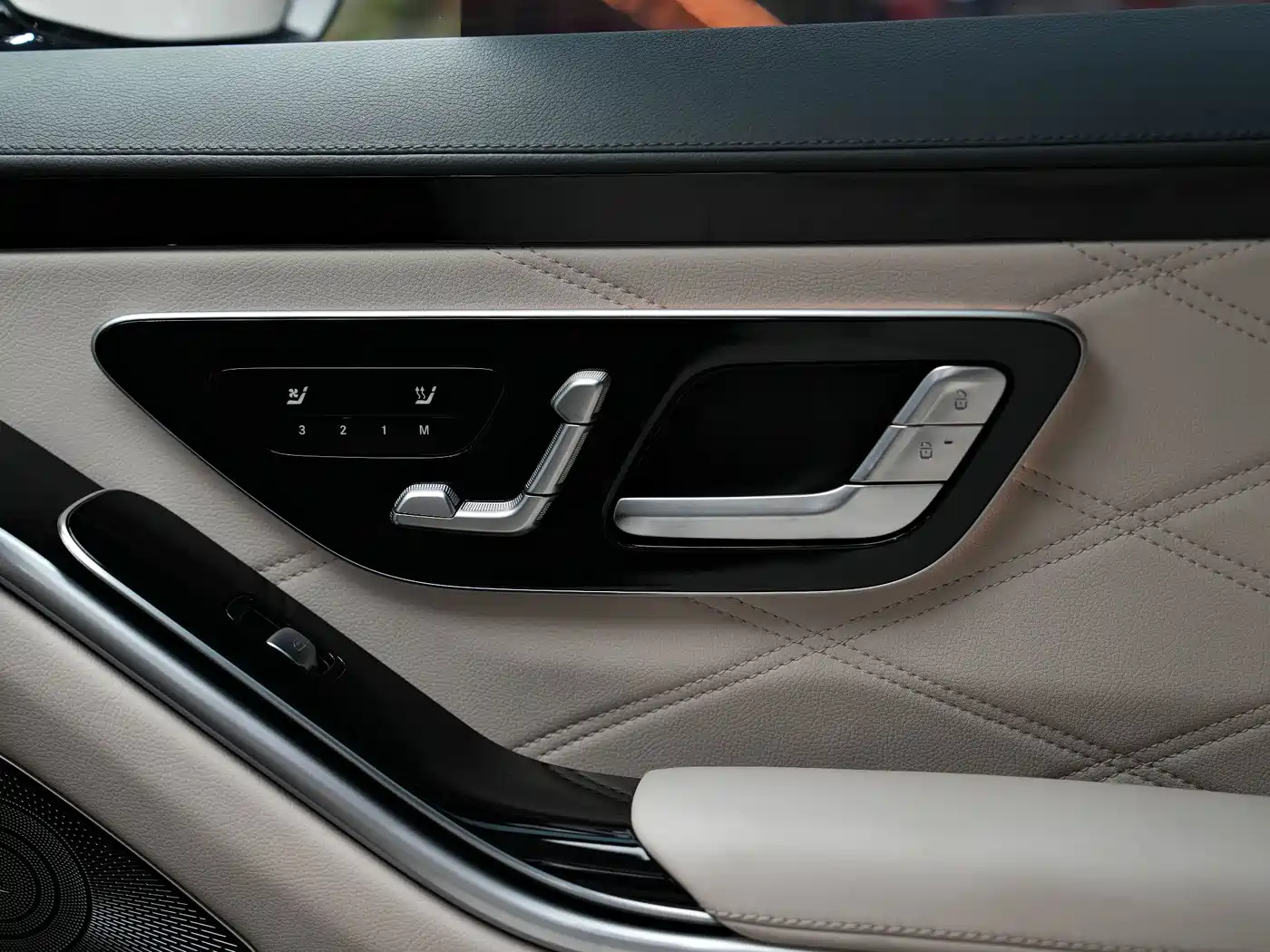 Mercedes-Benz Maybach S-Class 2026 S 480 4MATIC фото 22