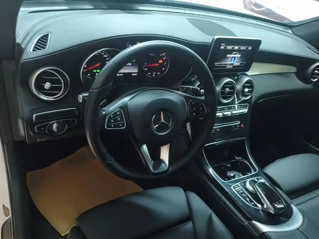 Mercedes-Benz GLC 2019 Model GLC 200 L 4MATIC фото 11
