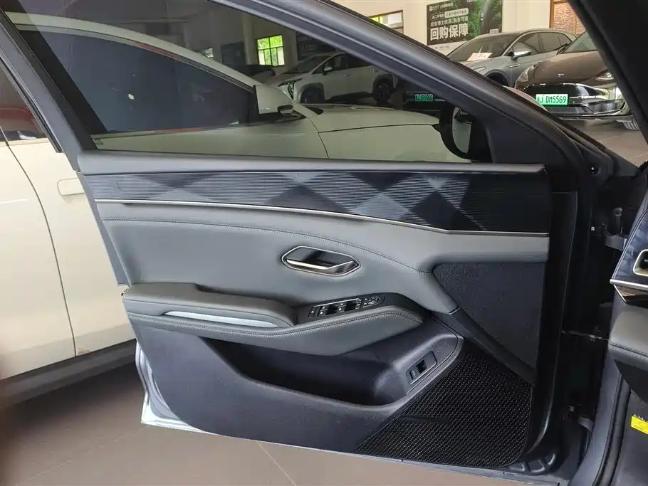 BYD Qin L 2024 DM-i 120KM Leading фото 7