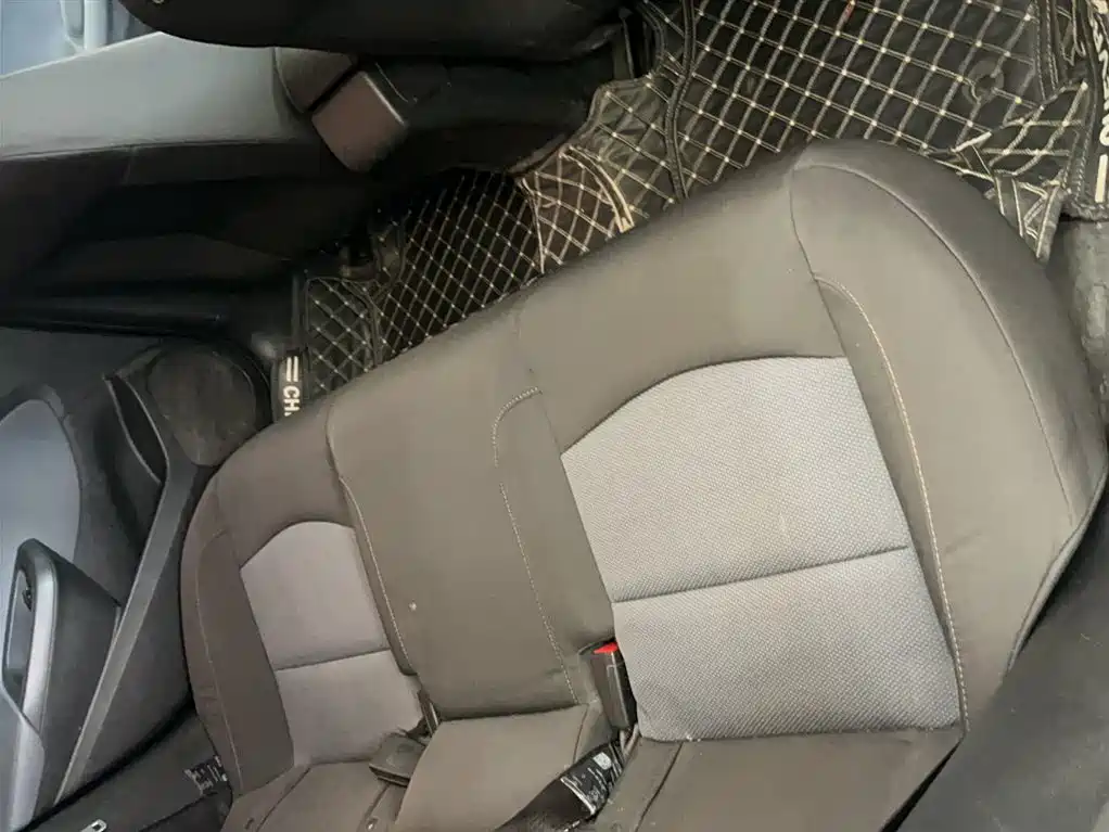 Chevrolet Cruze 2018 320 Automatic Pioneer Sunroof Edition фото 10
