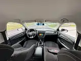 Фото 25 - Roewe i5