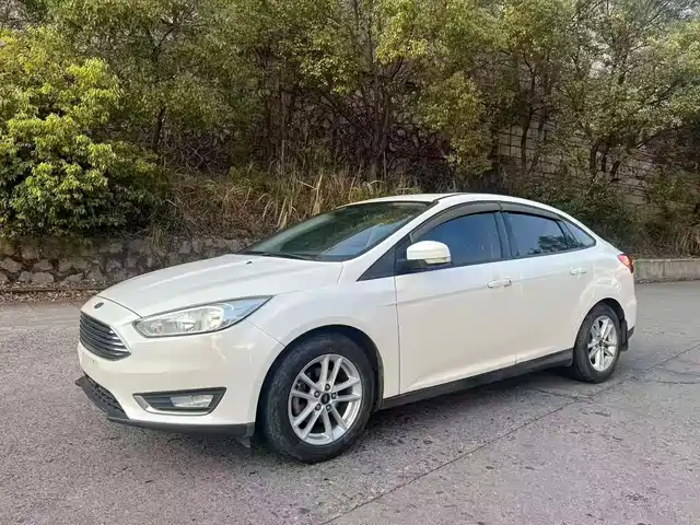 FORD FOX