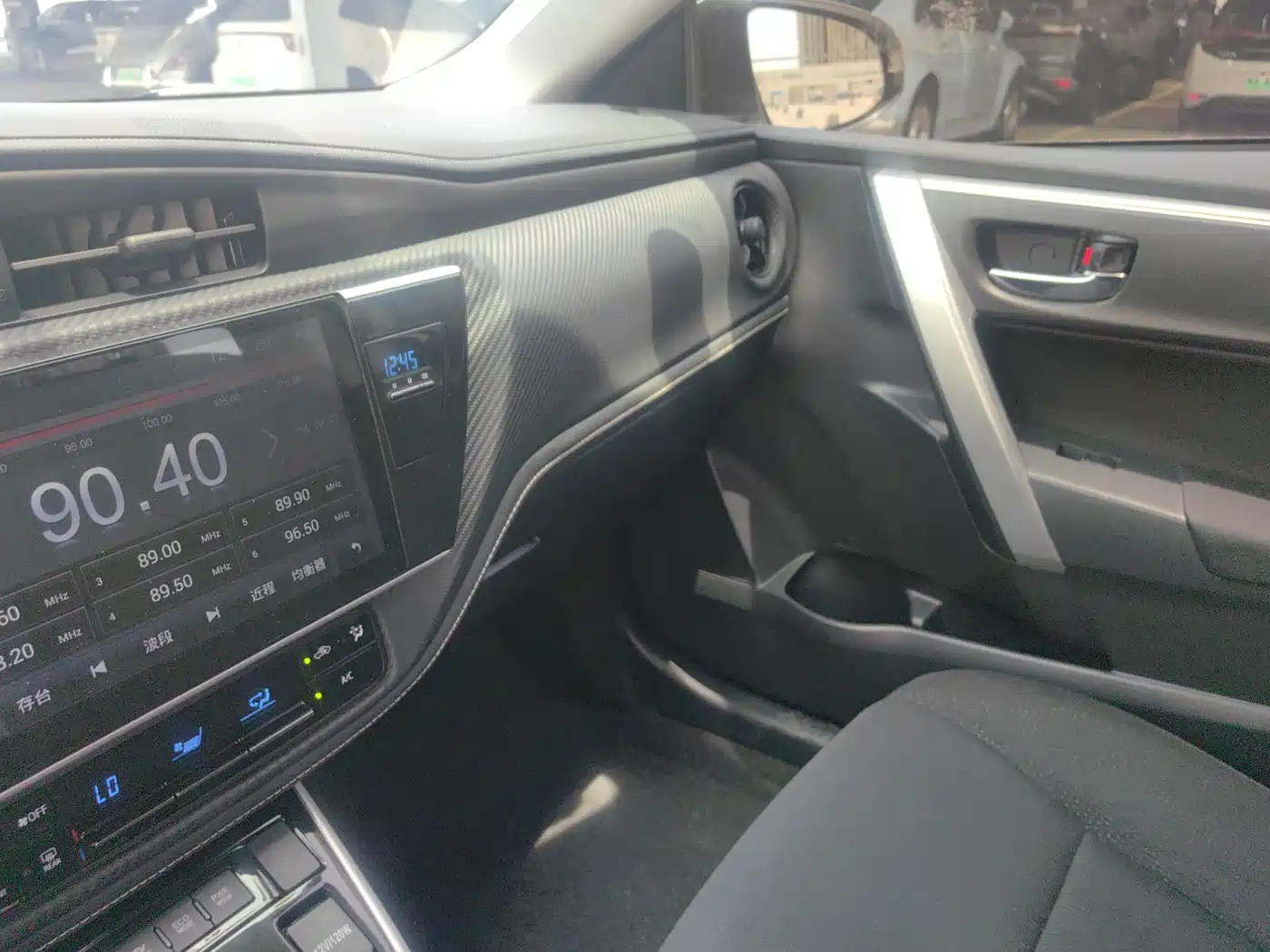 Toyota Levin 2017 Facelift Hybrid 1.8H GS E-CVT Elite Sunroof Edition China V фото 8