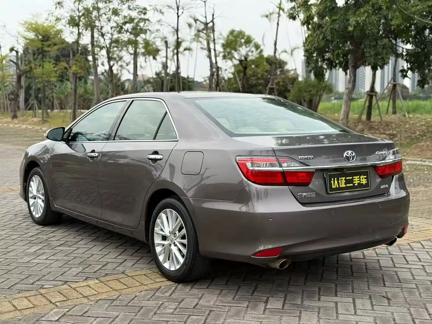 Toyota Camry 2015 2.5G Luxury Navigation Edition фото 4
