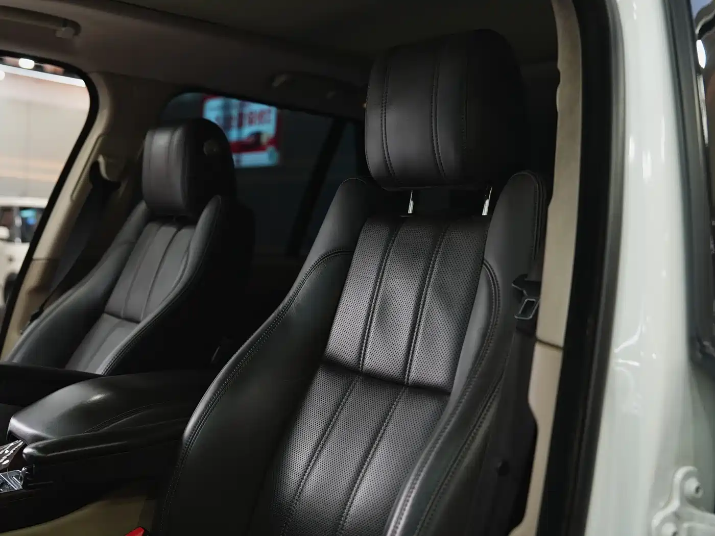 Land Rover Range Rover 2015 3.0 SC V6 Vogue фото 25