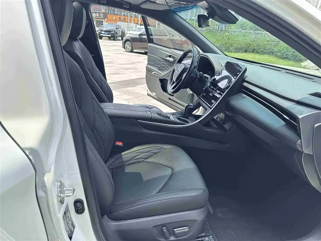 Toyota Avalon 2019 Hybrid 2.5L XLE Premium Edition China VI фото 12