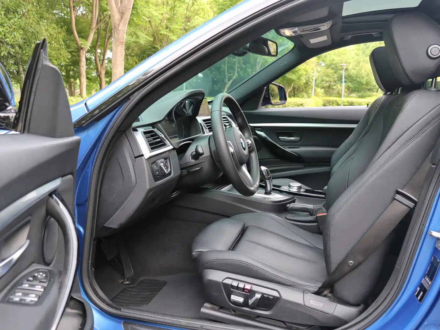 BMW 3 Series GT 2020 320i M Sport Package фото 12