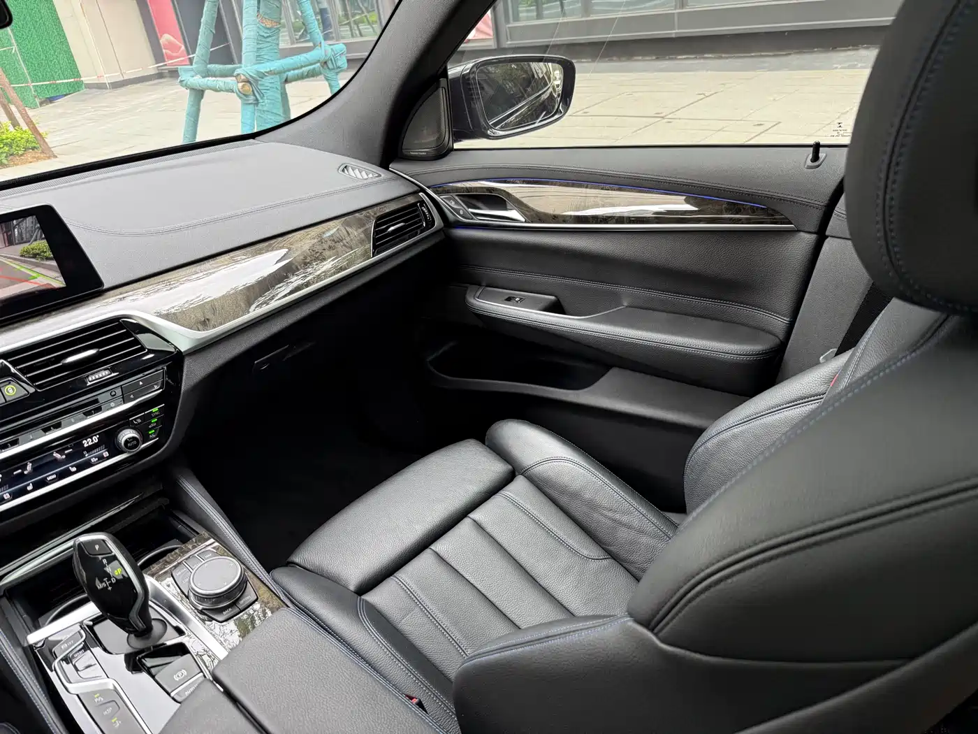 BMW 6 Series GT 2018 630i M Sport Package фото 14