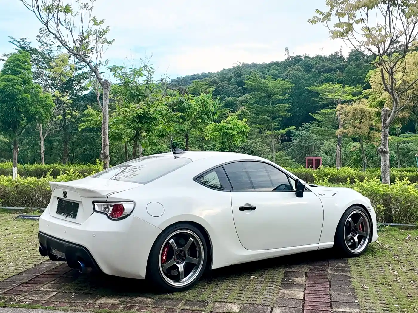 Toyota 86 2013 2.0L Automatic Luxury фото 14