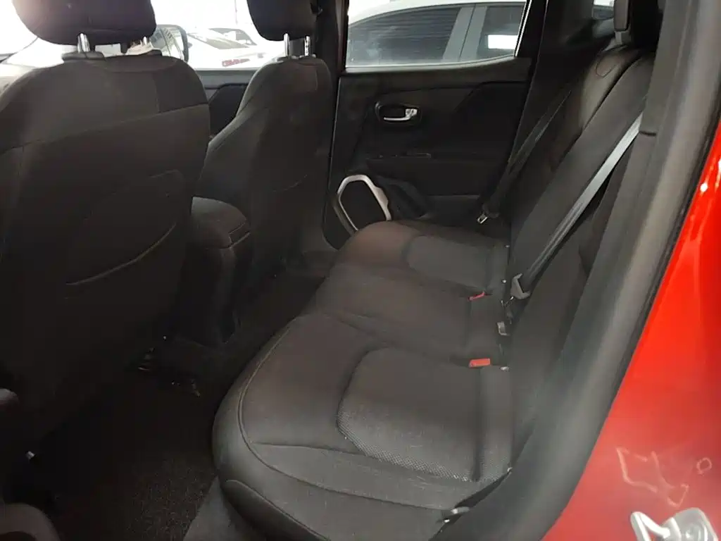 Jeep Renegade 2019 2018 Connected Large Screen Edition 180T Automatic High Energy