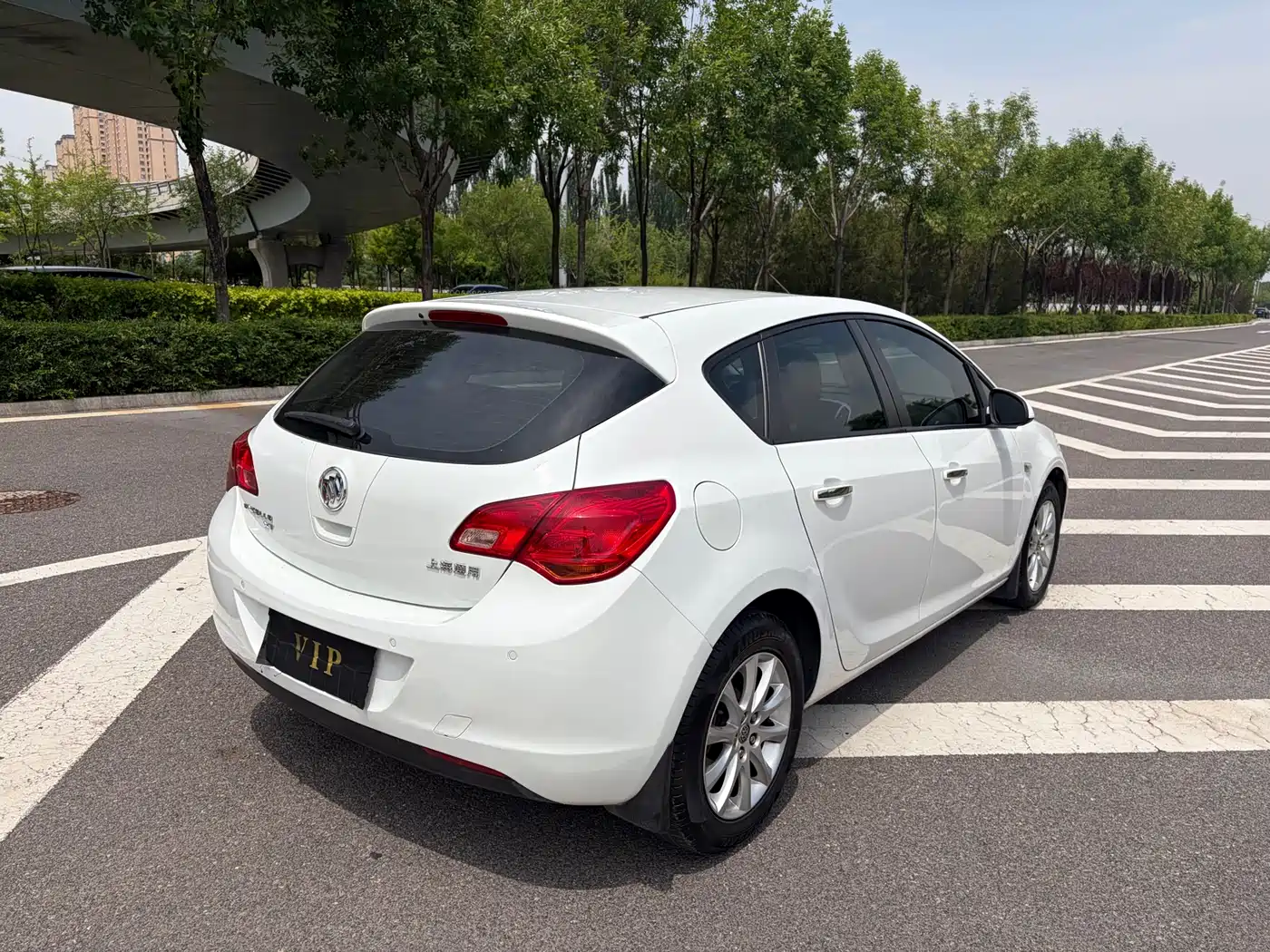 Buick Excelle 2014 XT 1.6L Automatic Fashion фото 9
