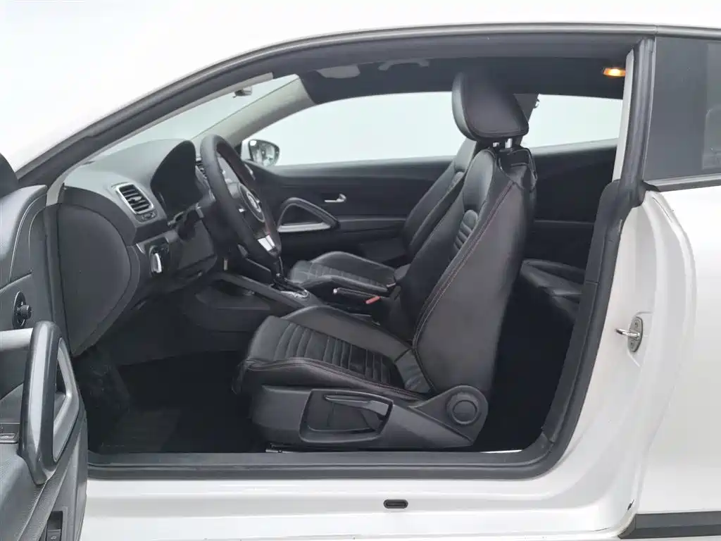 Volkswagen Scirocco 2014 1.4TSI Racing Edition фото 10